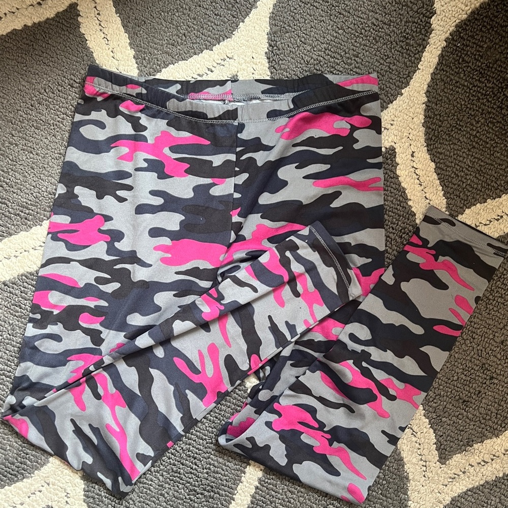Pink and grey camo climate right leggings